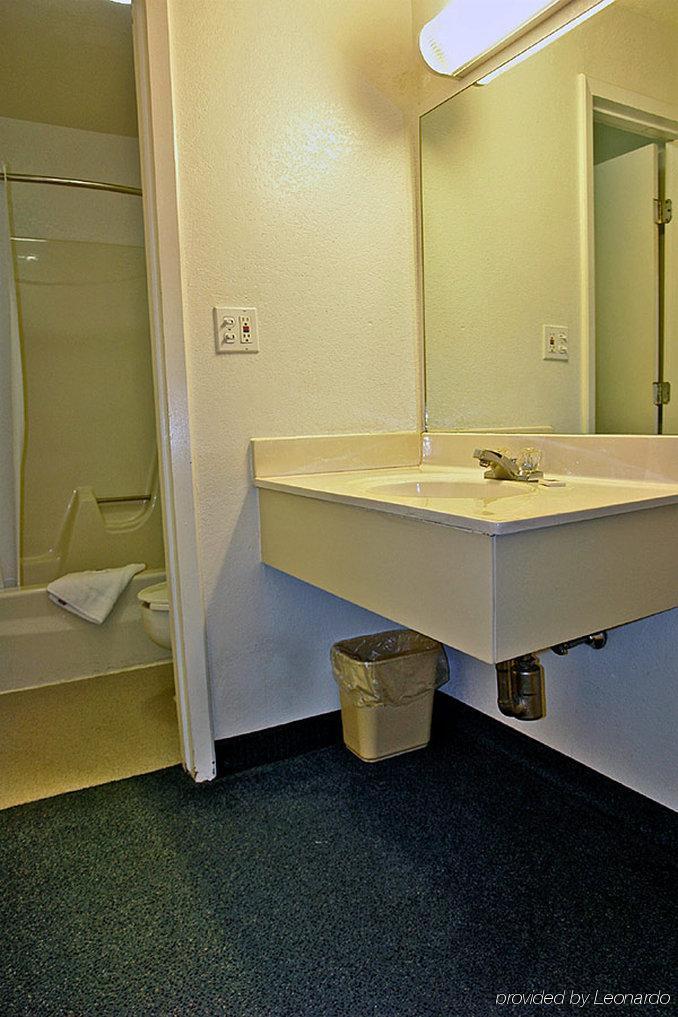 Americas Best Value Hotel Bangor